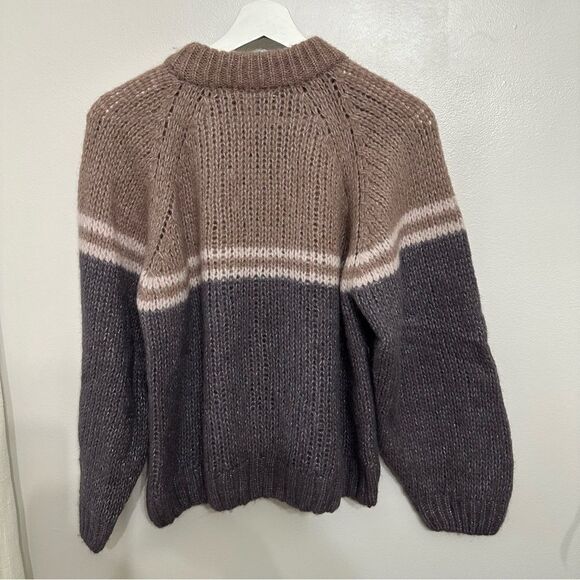 XiRENA Snowbird Stripe Sweater - Picture 5 of 8